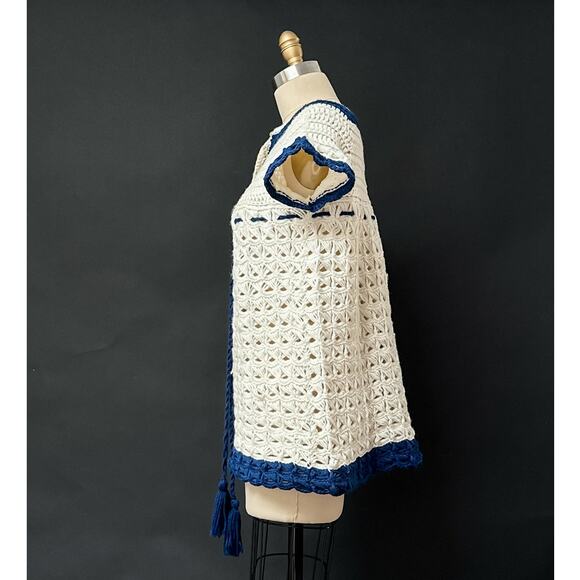 Vintage 1970s Hand Knit Crochet Babydoll Ivory Navy Blue Top - Picture 3 of 4